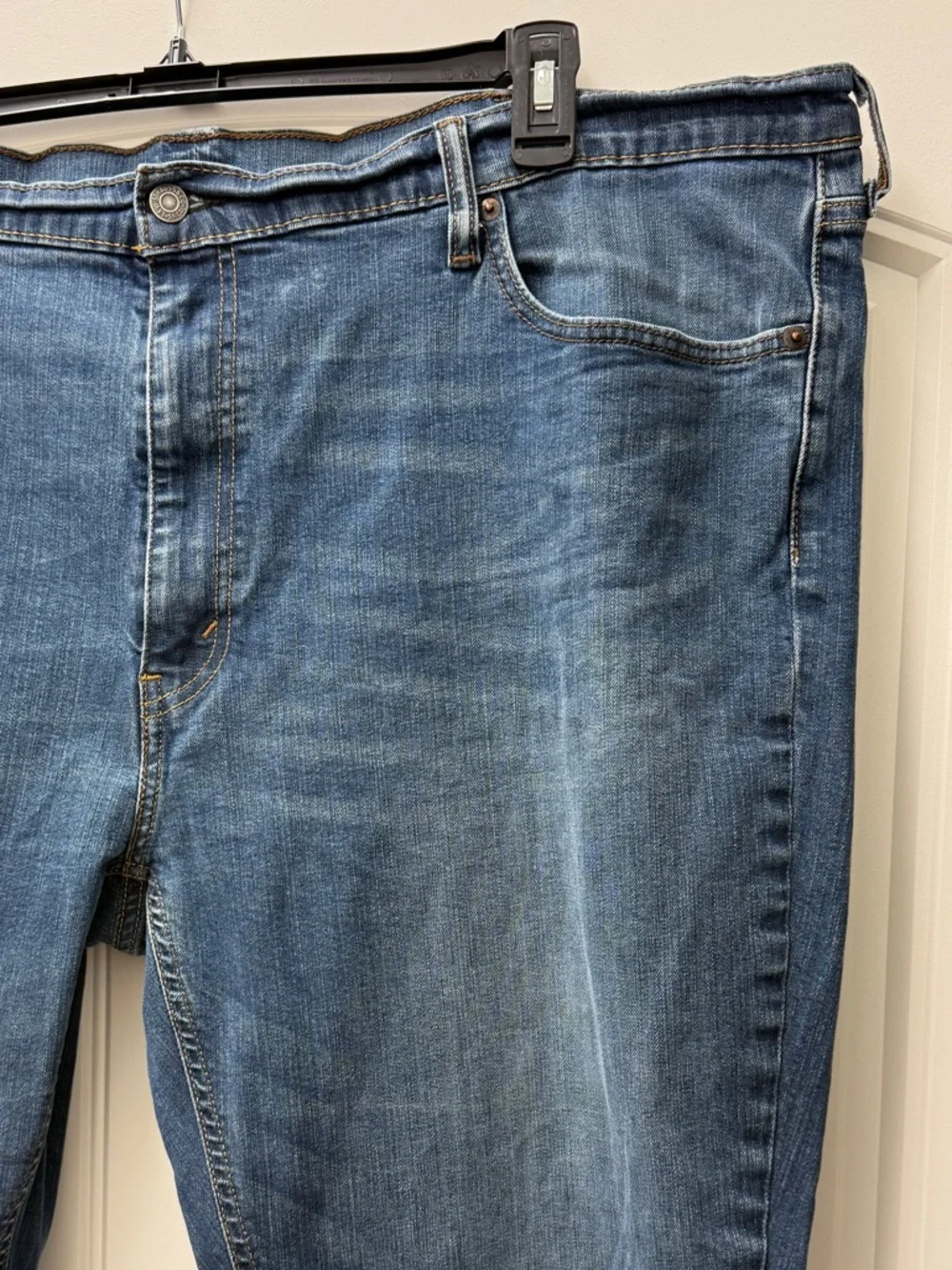 Men’s Levi’s Medium Wash 541 Athletic Jeans Size 48x29